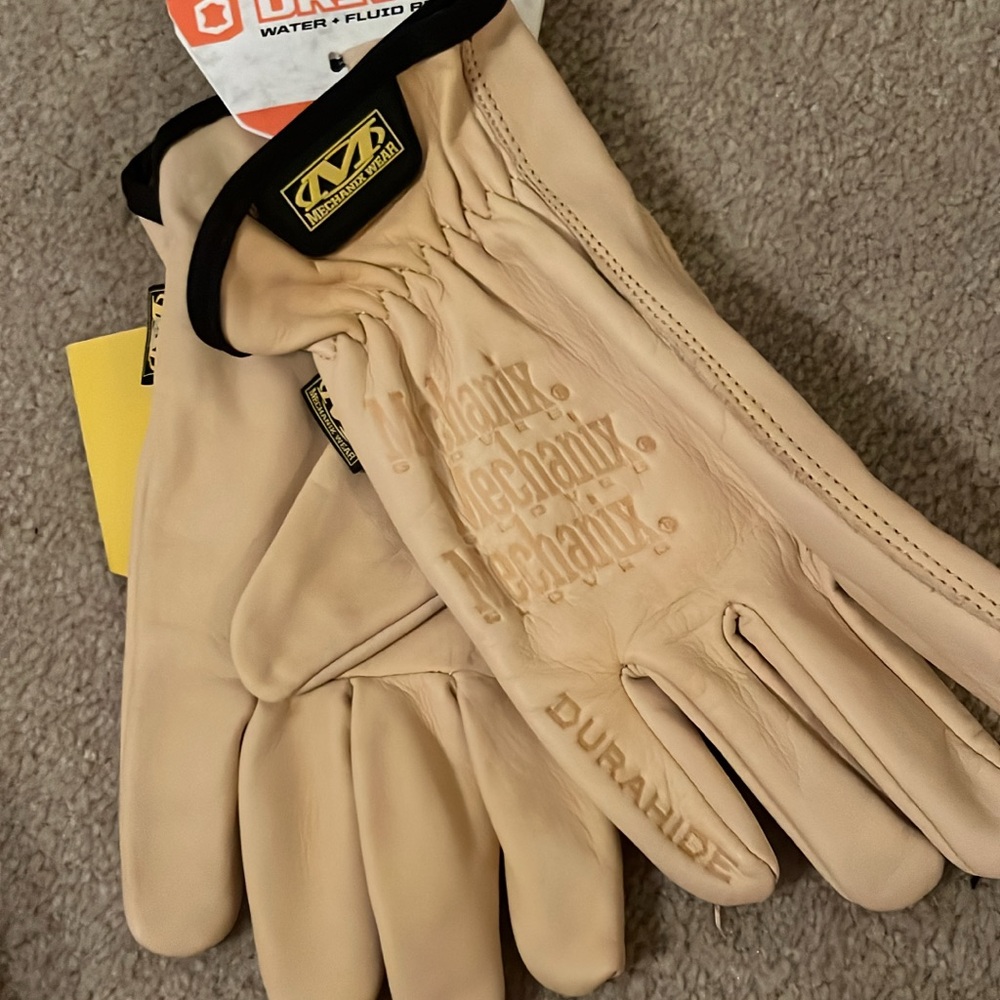 Men’s work gloves